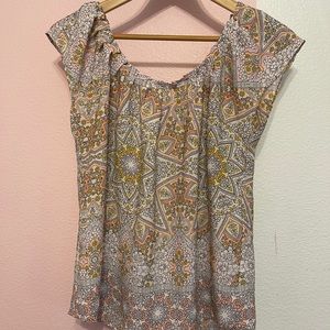 Lauren Conrad short sleeve floral top
